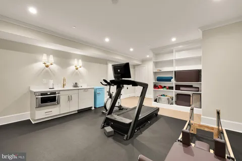 $4,100,000 | 5537 Hawthorne Place Northwest, Washington, DC 20016