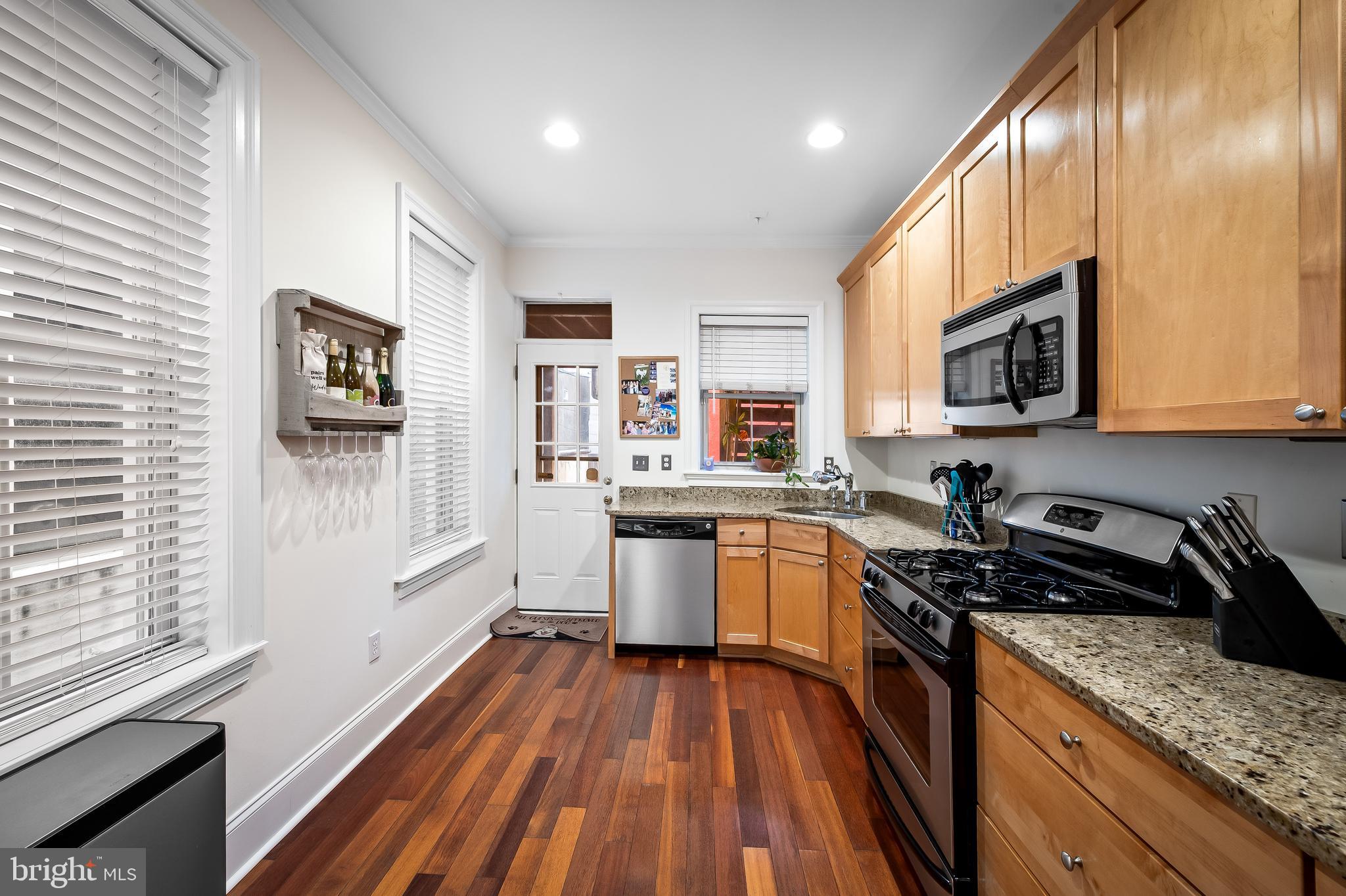 706 South Clinton Street Baltimore, MD 21224 - Photo 11 of 34