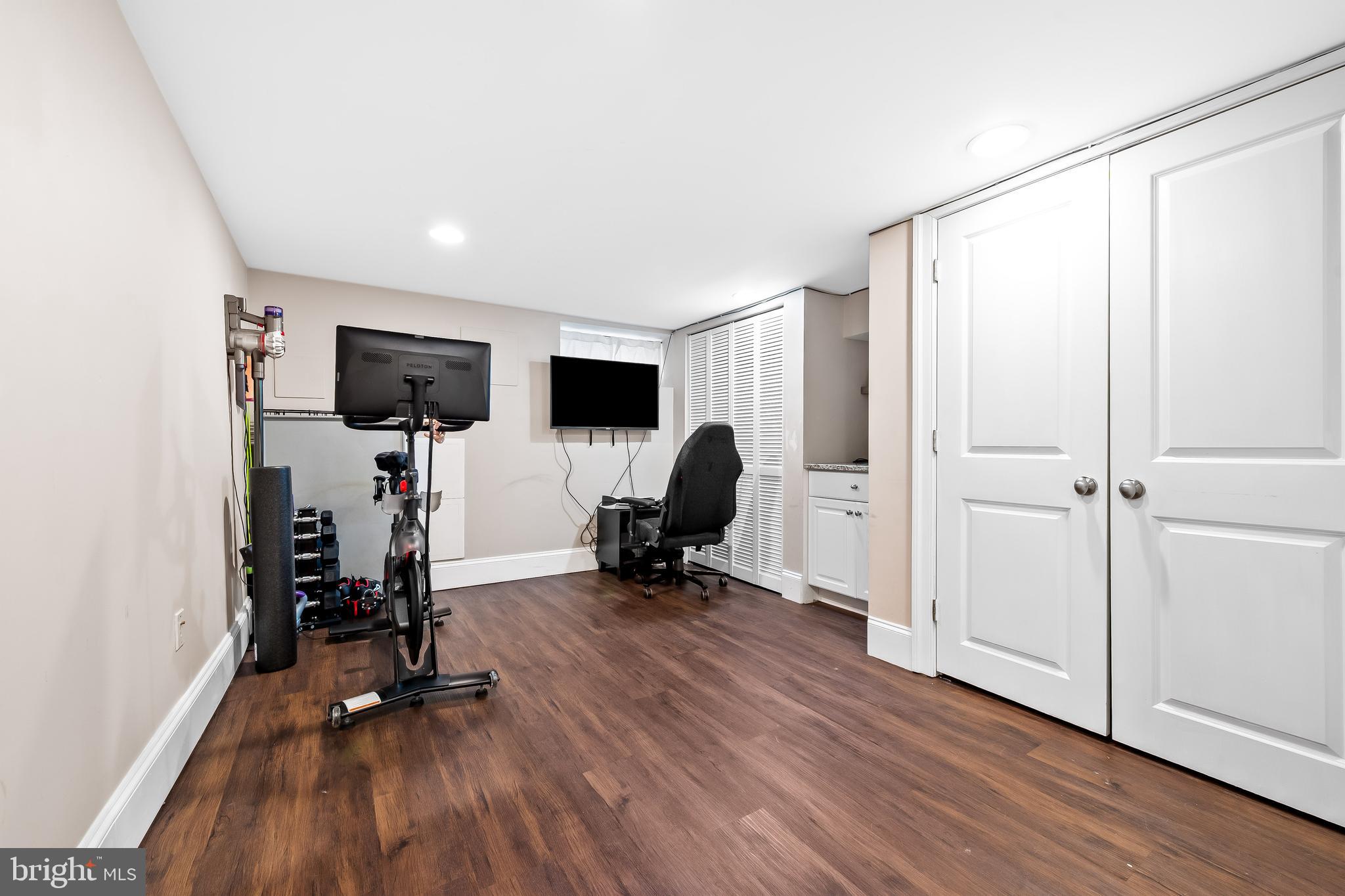 706 South Clinton Street Baltimore, MD 21224 - Photo 25 of 34