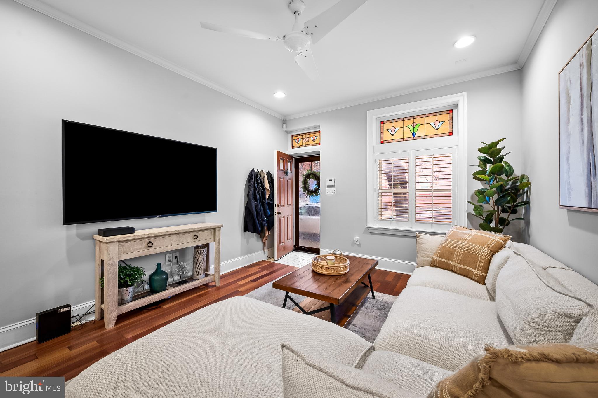 706 South Clinton Street Baltimore, MD 21224 - Photo 4 of 34