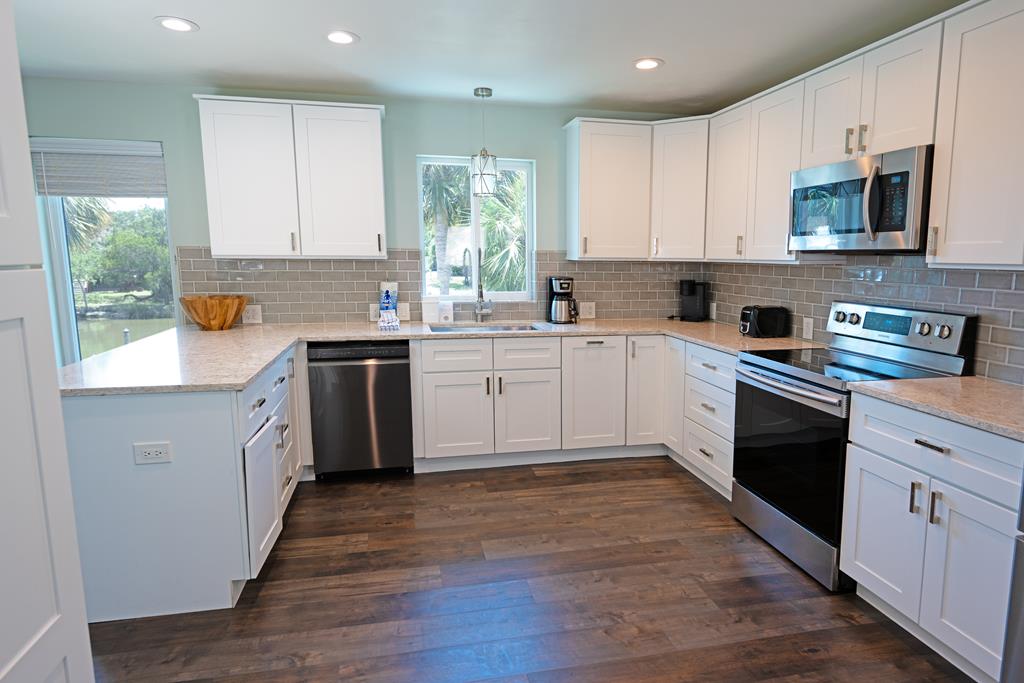 304 Wing Street St. George Island, FL 32328 - Photo 15 of 65