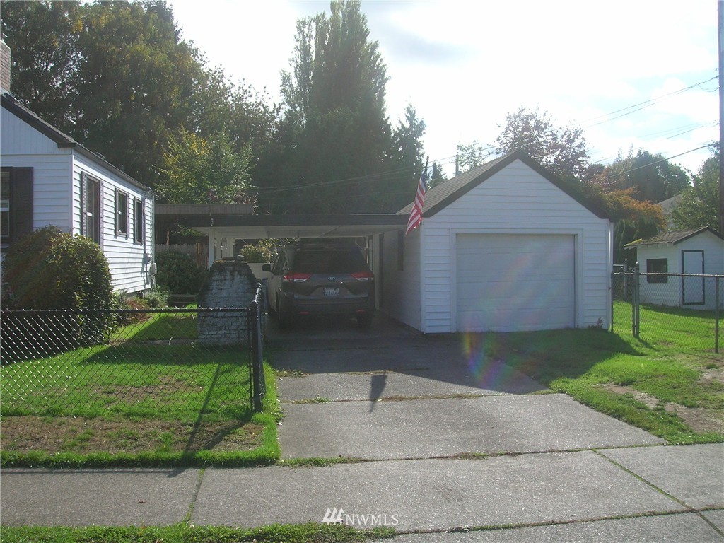 3502 Rockefeller Avenue Everett, WA 98201 - Photo 6 of 23