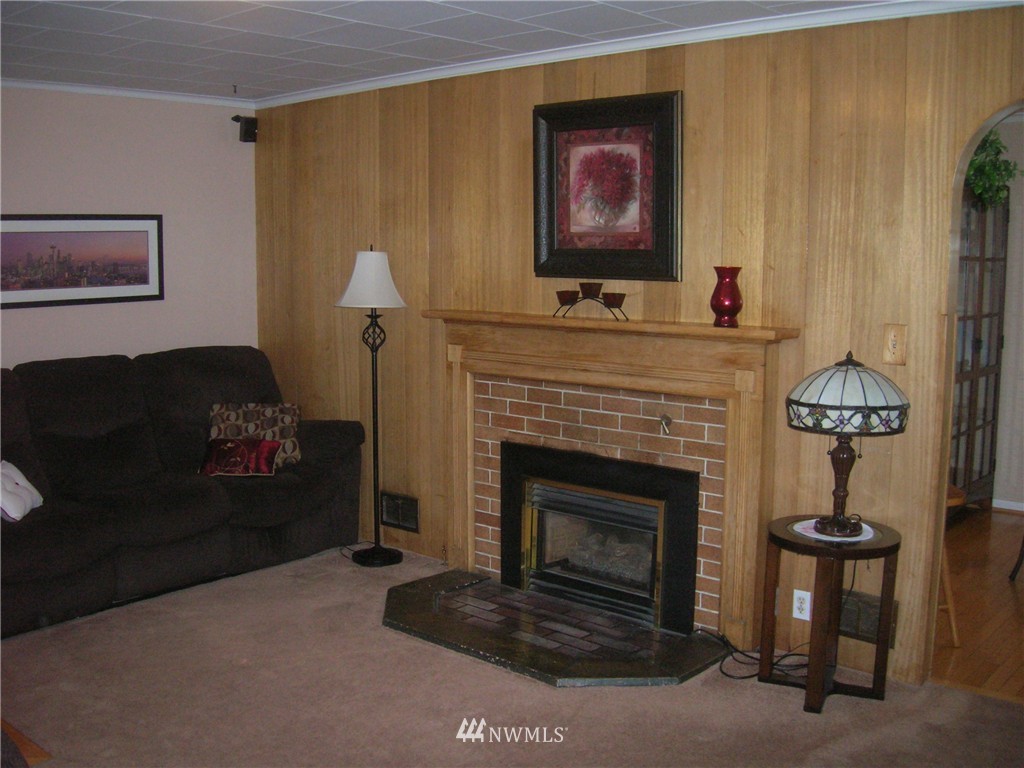 3502 Rockefeller Avenue Everett, WA 98201 - Photo 7 of 23