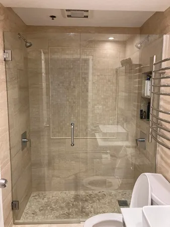 a view of livingroom with washer and dryer