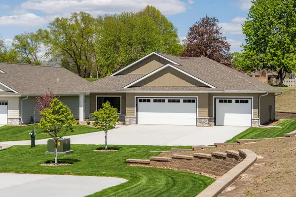 $694,800 | 621 Johnson Street, Onalaska, WI 54650
