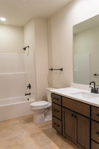 $694,800 | 621 Johnson Street, Onalaska, WI 54650