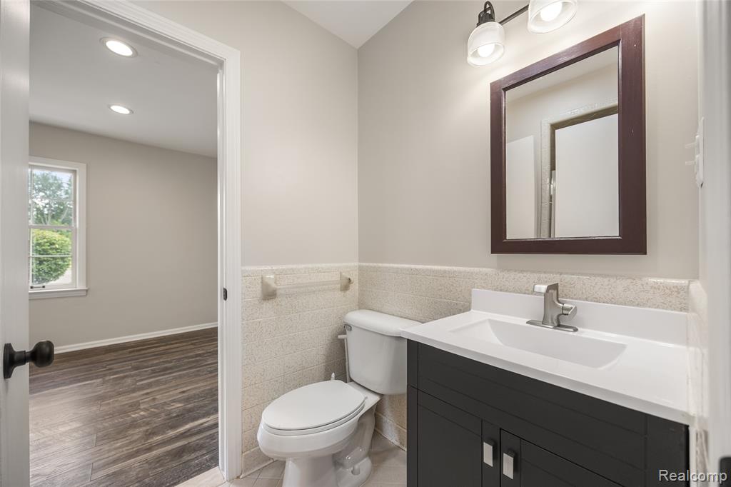 701 Pointe Tremble Road Algonac, MI 48001 - Photo 32 of 41