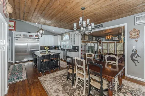 $1,295,000 | 2029 Brook Hill Lane, Chesterfield, MO 63017