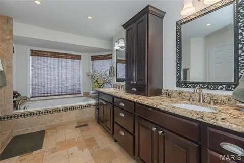 $1,295,000 | 2029 Brook Hill Lane, Chesterfield, MO 63017