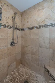 $1,295,000 | 2029 Brook Hill Lane, Chesterfield, MO 63017