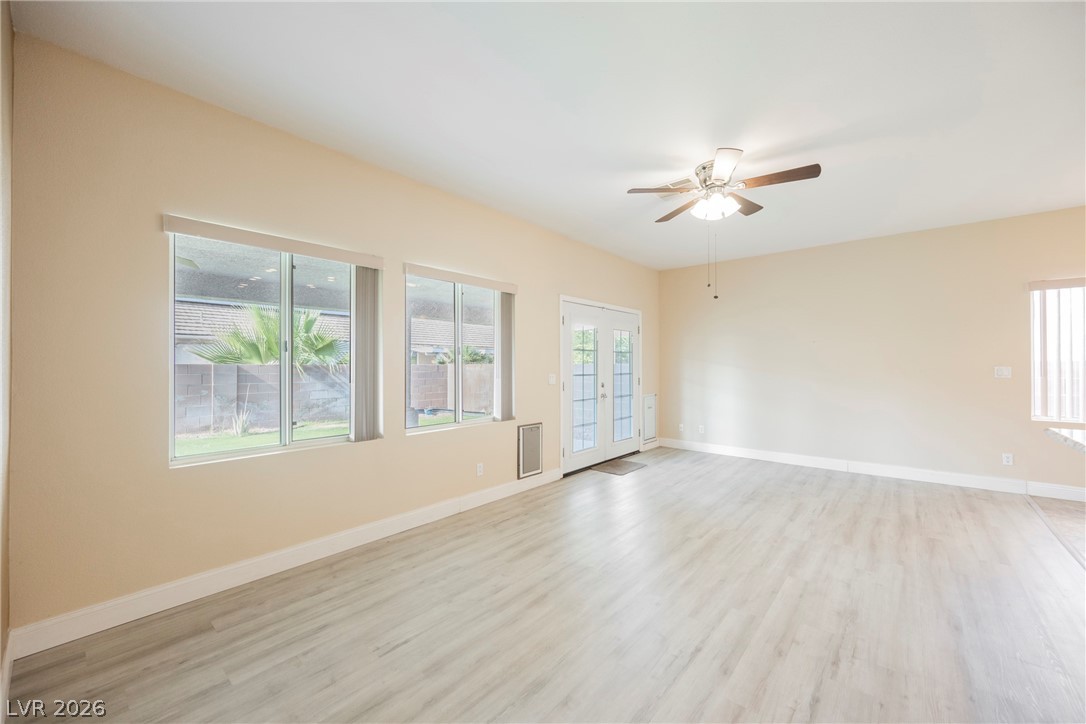 1008 Beaver Crest Terrace Henderson, NV 89015 - Photo 16 of 91 Can be used for dining, family room or both!