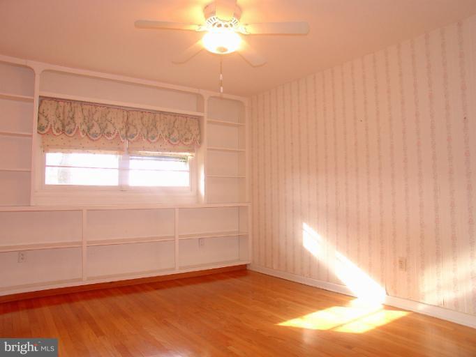2613 Reckord Road Kingsville, MD 21087 - Photo 18 of 20 Bedroom