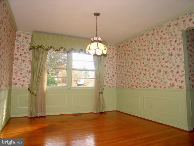 2613 Reckord Road Kingsville, MD 21087 - Photo 19 of 20 Dining Room