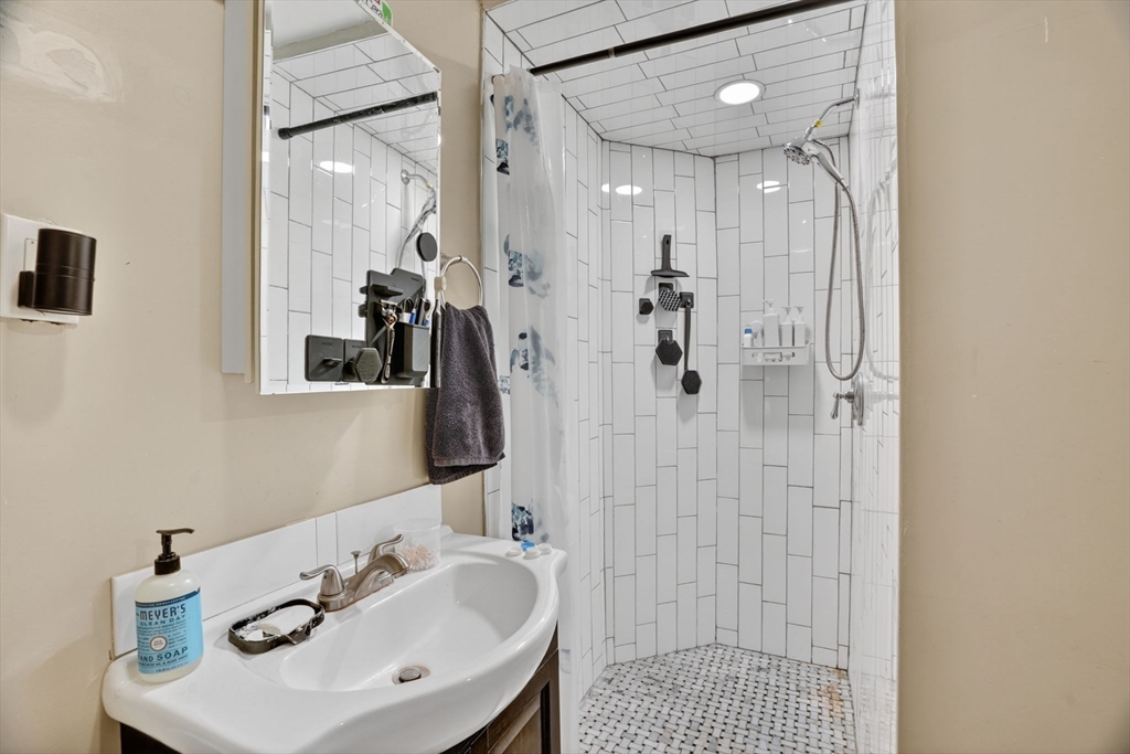 15 Aberdeen Street, Unit AB Boston, MA 02215 - Photo 11 of 14