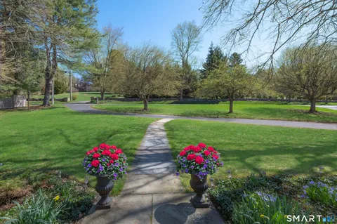 $1,850,000 | 25 English Drive, Wilton, CT 06897