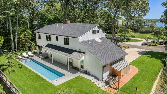 $3,165,000 | 221 Redwood Road, Sag Harbor, NY 11963