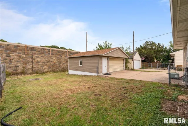 a house view with a outdoor space