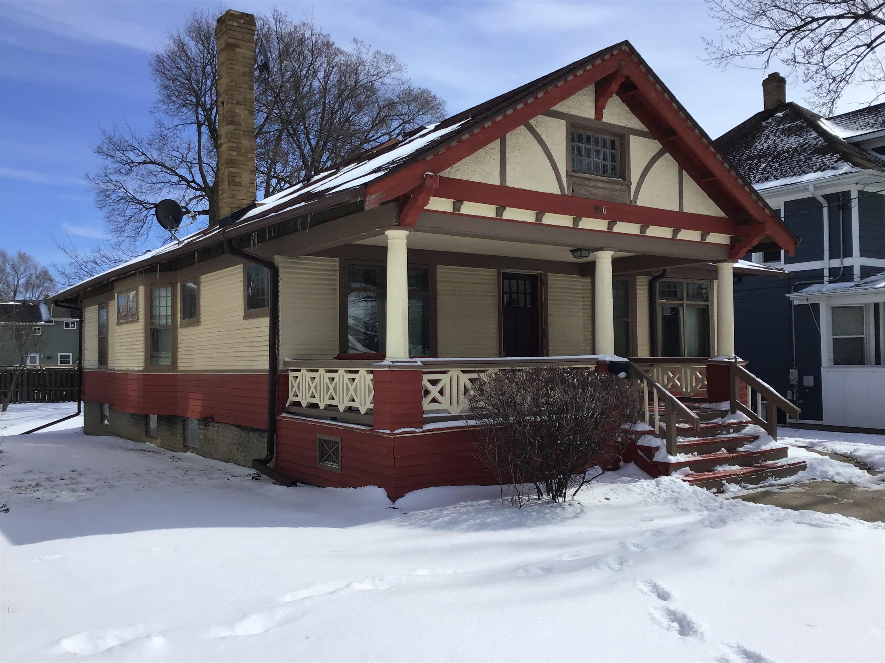 906 Somonauk Street Sycamore, IL 60178 - Photo 2 of 37