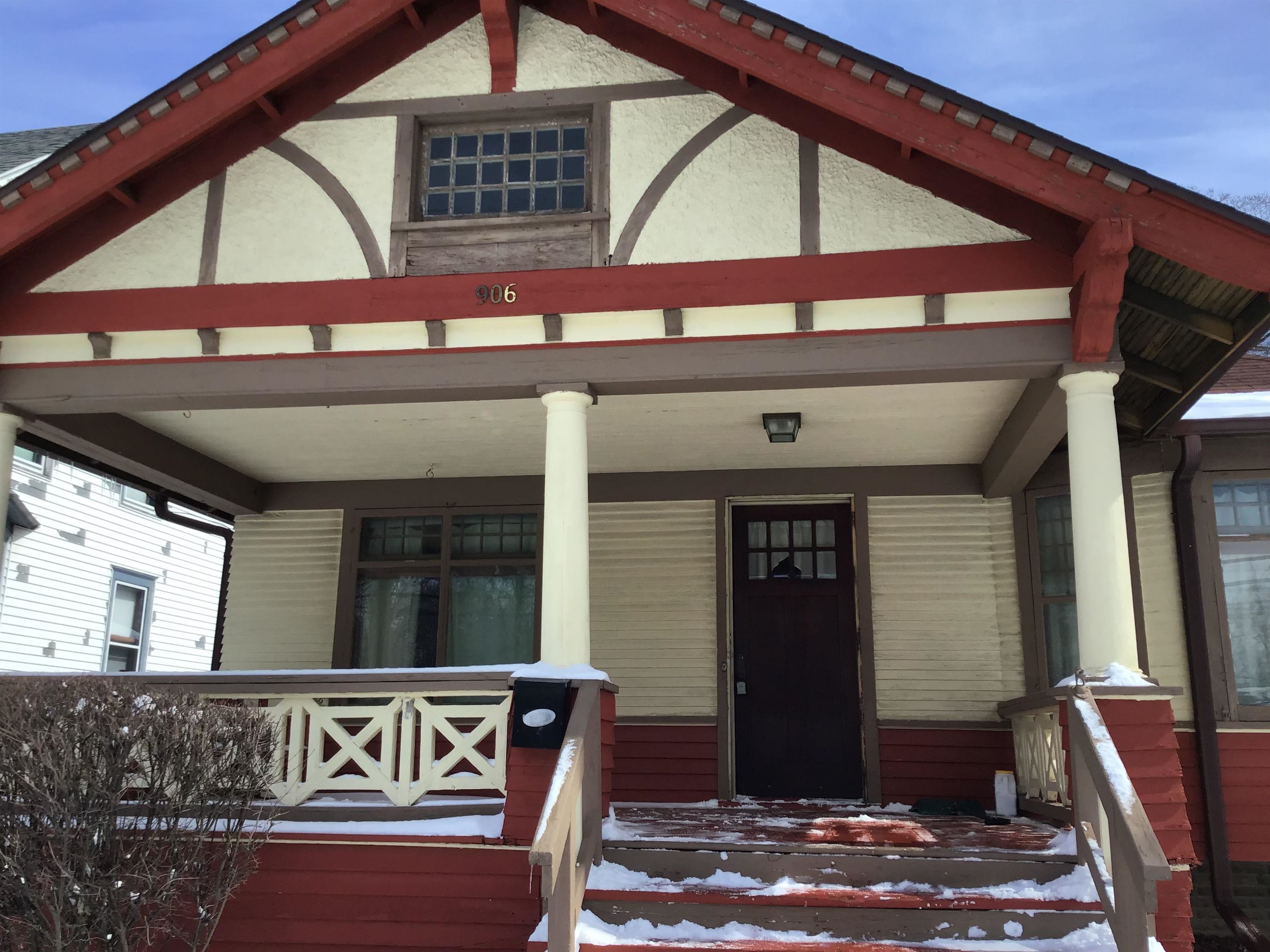 906 Somonauk Street Sycamore, IL 60178 - Photo 3 of 37