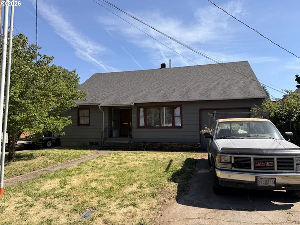 $560,000 | 1005 Hull Street, Hood River, OR 97031