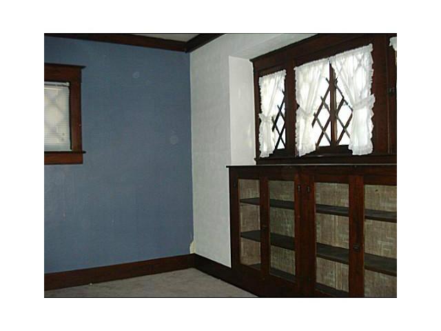 615 East Cassilly Street Springfield, OH 45503 - Photo 4 of 14