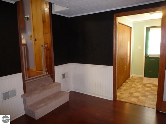 1704 South Coleman Road Shepherd, MI 48883 - Photo 18 of 39 1785828-17.JPG