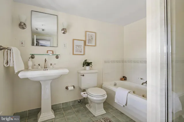 $1,299,900 | 16110 Drayton Farm Drive, Spencerville, MD 20868