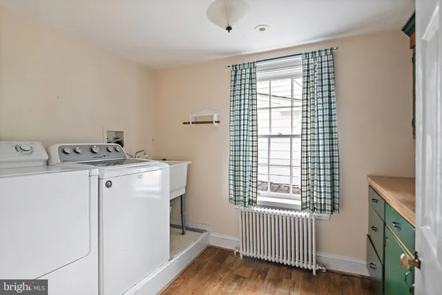 $1,299,900 | 16110 Drayton Farm Drive, Spencerville, MD 20868