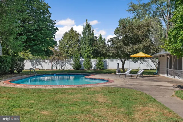 $1,299,900 | 16110 Drayton Farm Drive, Spencerville, MD 20868