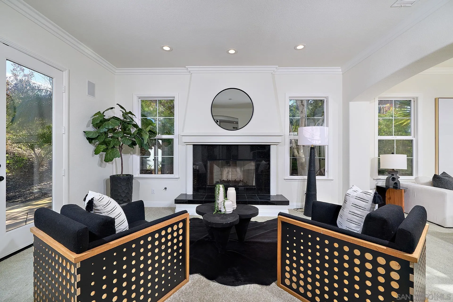 1664 Aryana Drive Encinitas, CA 92024 - Photo 4 of 38 a living room with furniture