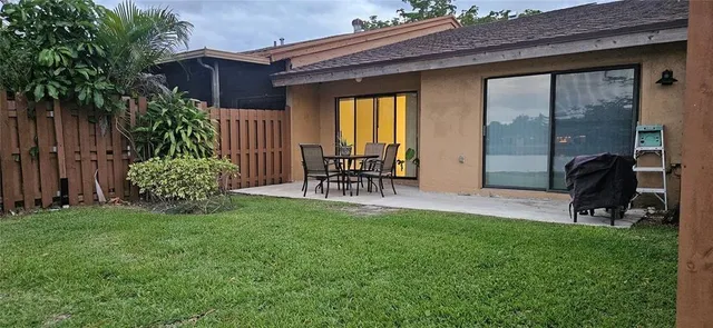 $2,800 | 814 Northwest 79th Terrace, Unit 814, Plantation, FL 33324