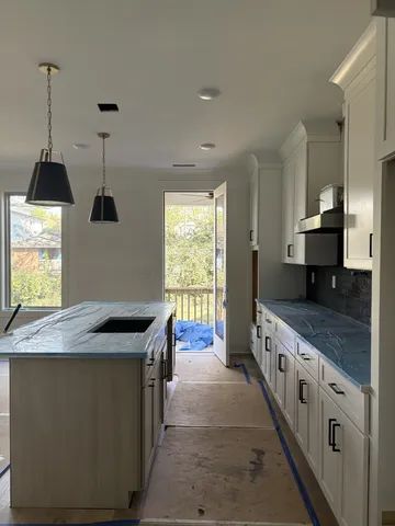 $750,000 | 6300 B American Court, Nashville, TN 37209