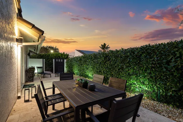 $650,000 | 2105 Northwest 12th Street, Delray Beach, FL 33445