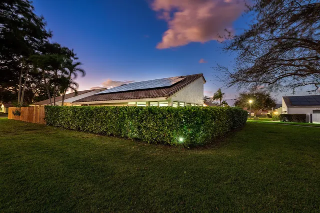 $650,000 | 2105 Northwest 12th Street, Delray Beach, FL 33445