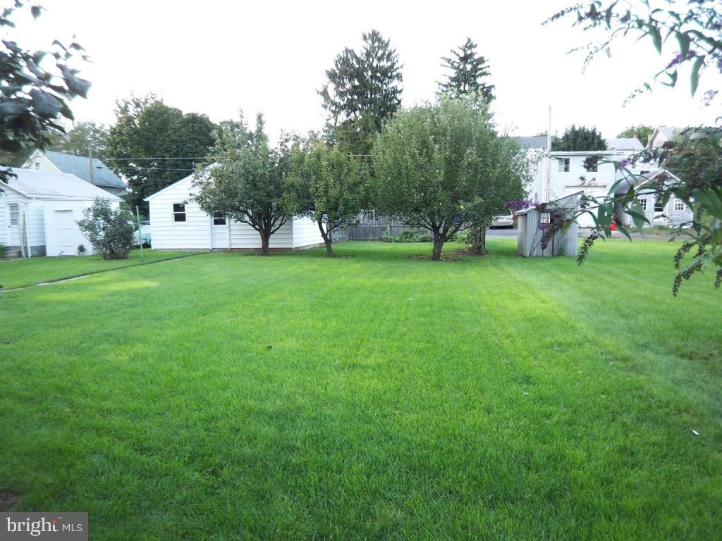25 East Lemon Street Lititz, PA 17543 - Photo 14 of 15