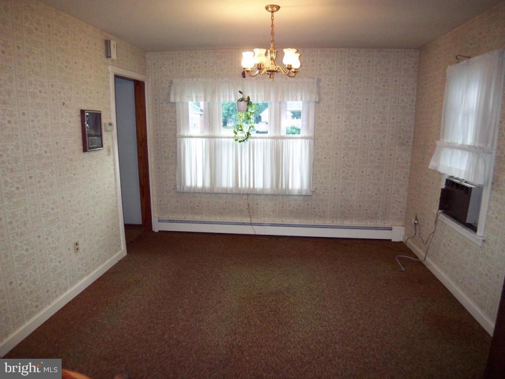 25 East Lemon Street Lititz, PA 17543 - Photo 8 of 15