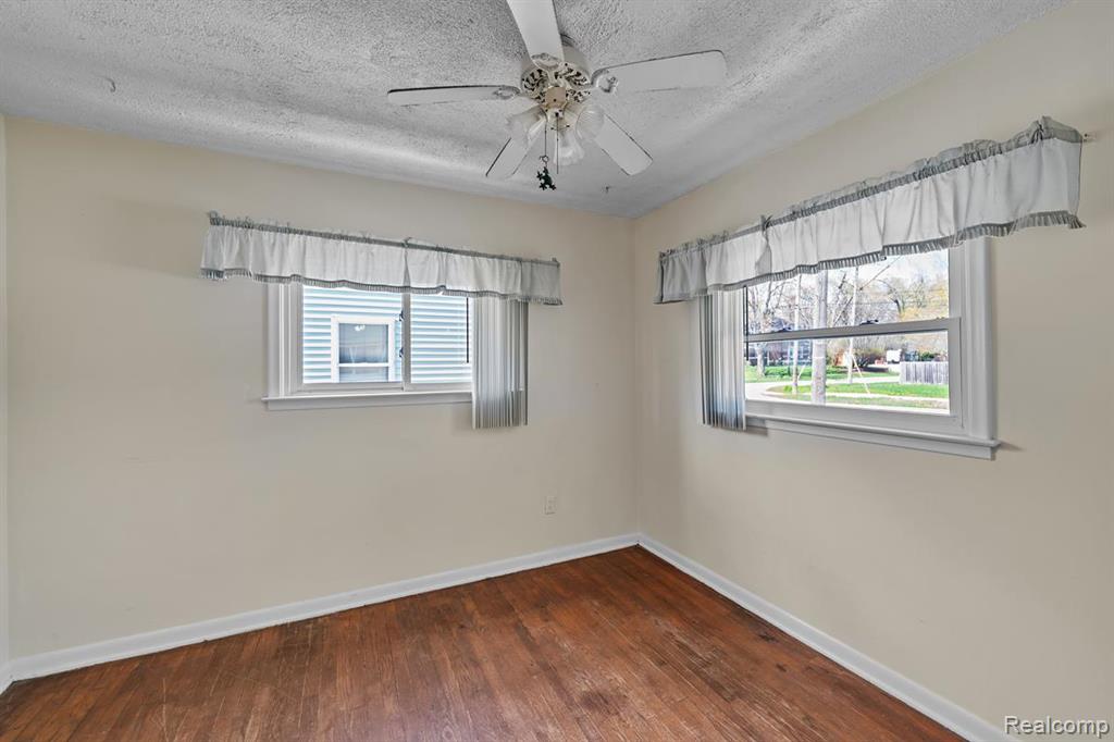 8620 Stephens Warren, MI 48089 - Photo 14 of 15 Gallery Image 14