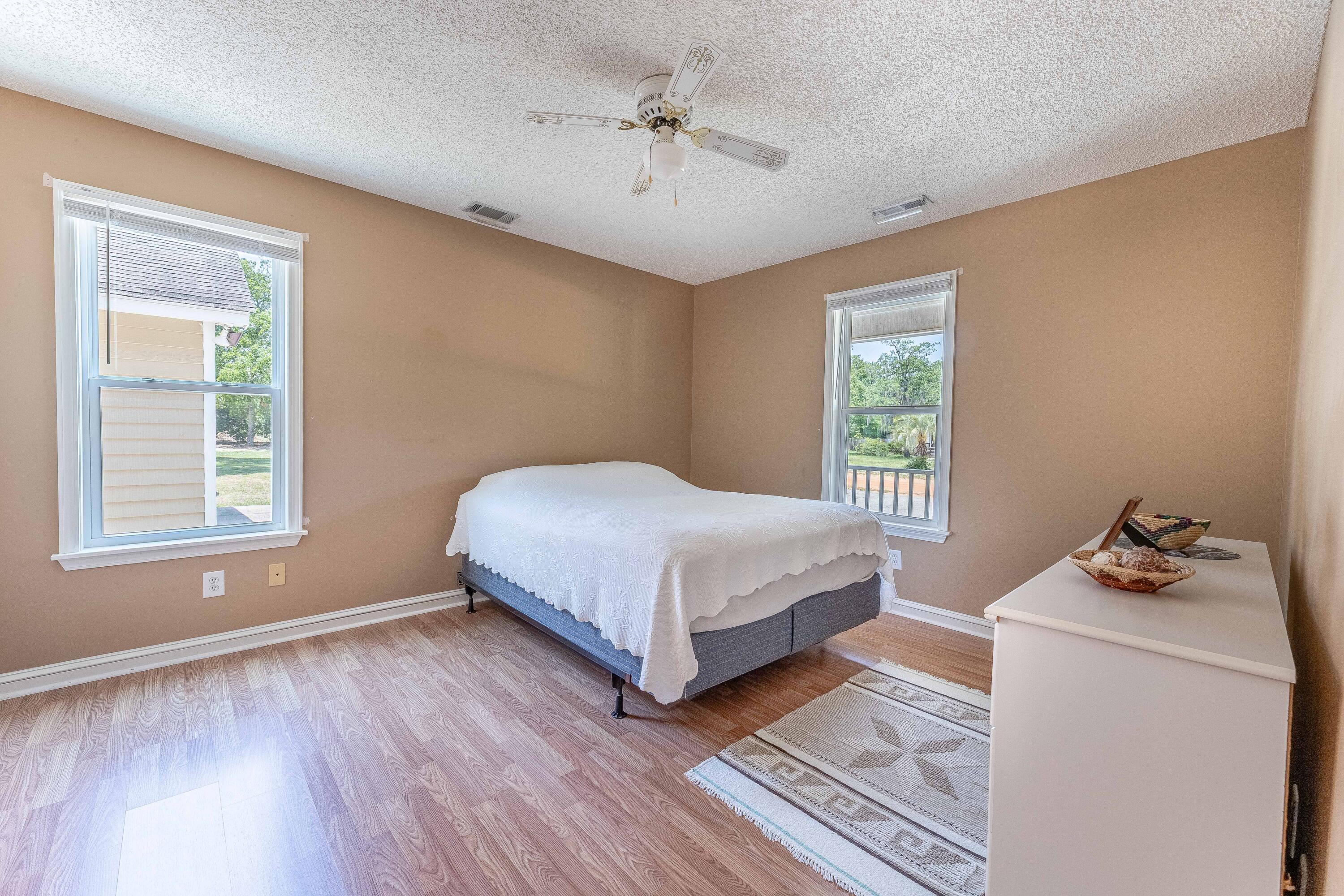 111 Elaine Road Elloree, SC 29047 - Photo 9 of 27