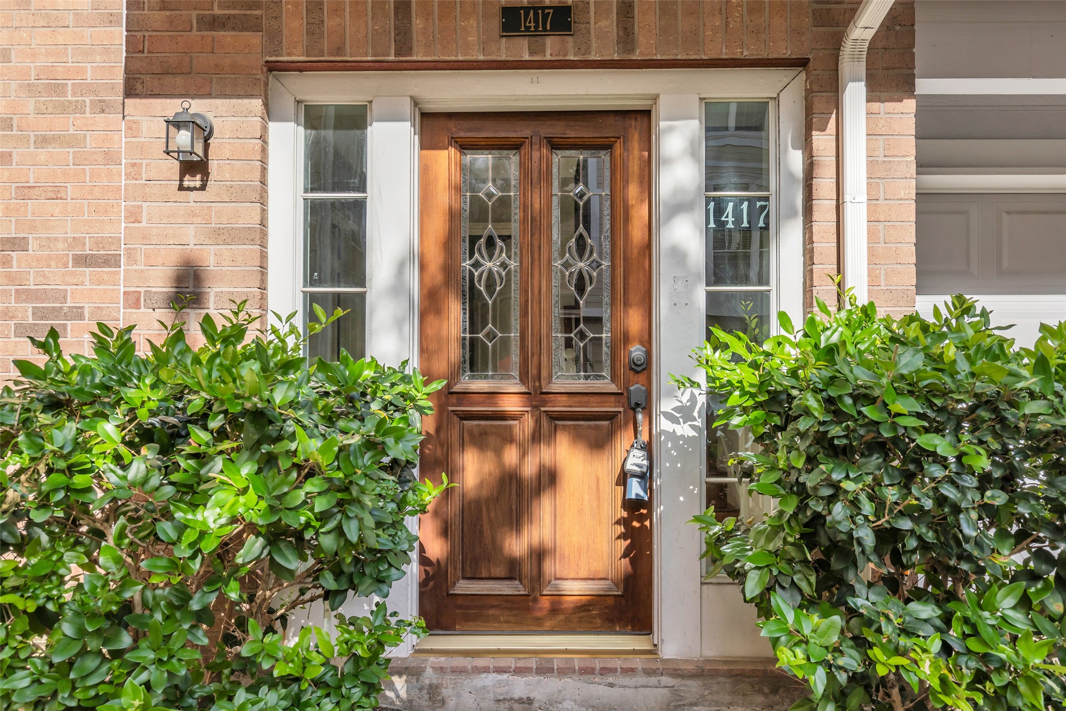 1417 West Webster Street Houston, TX 77006 - Photo 4 of 32