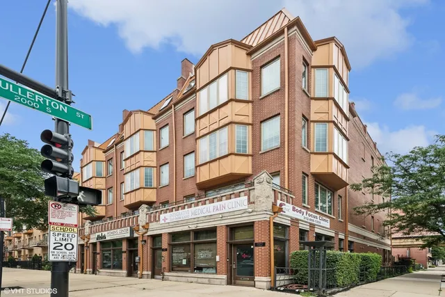 $395,000 | 1935 South State Street, Unit 2, Chicago, IL 60616