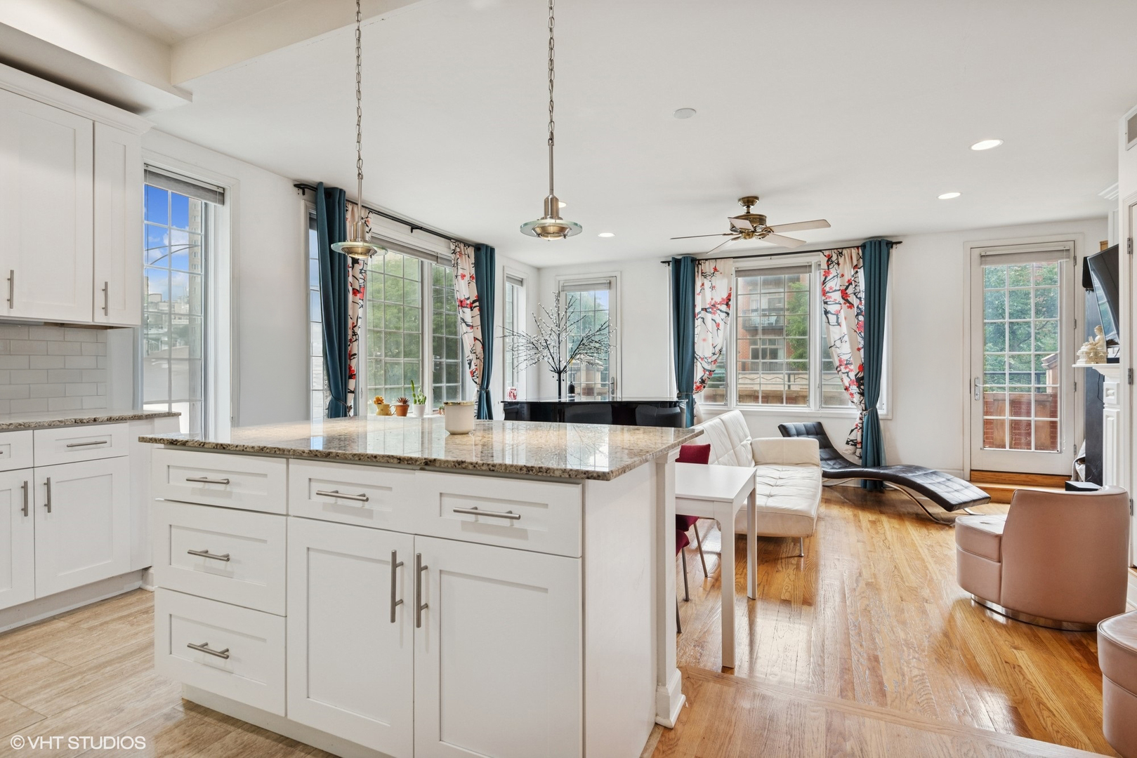 1935 South State Street, Unit 2 Chicago, IL 60616 - Photo 7 of 17