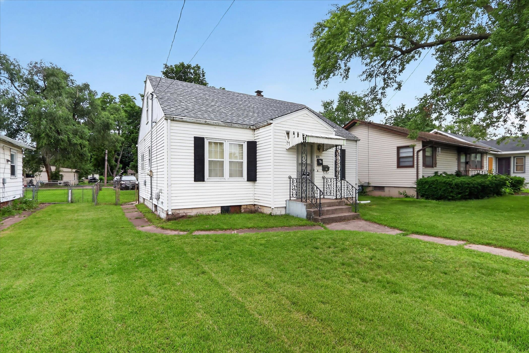 228 East Riverside Boulevard Loves Park, IL 61111 - Photo 2 of 45