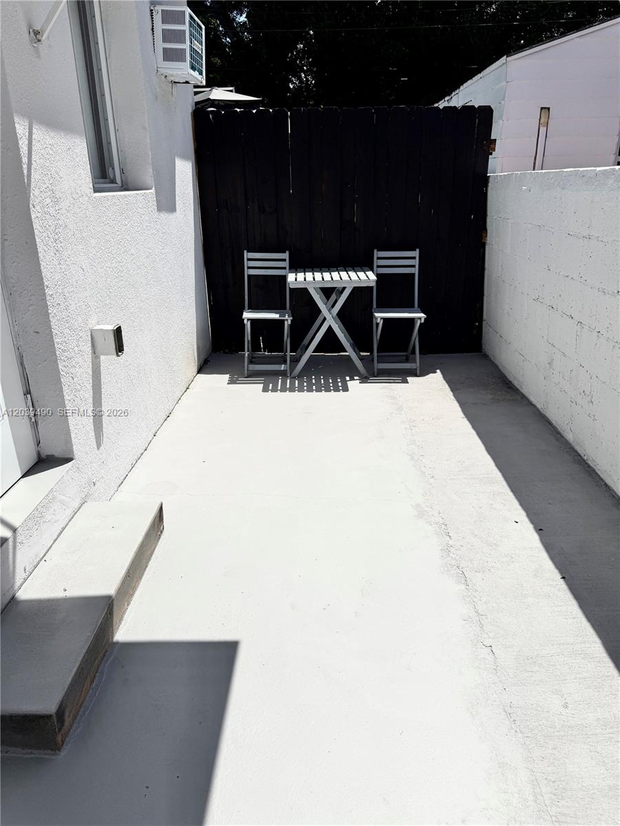 227 Southwest 26th Road Miami, FL 33129 - Photo 21 of 26
