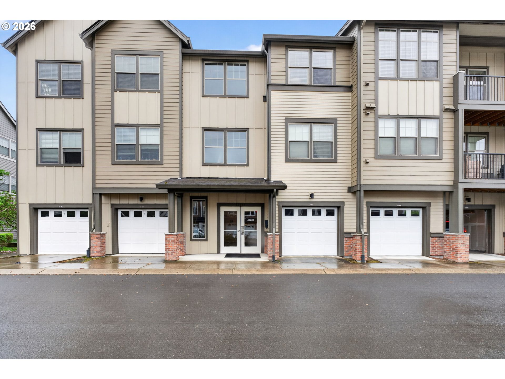 16441 Northwest Chadwick Way, Unit 303 Portland, OR 97229 - Photo 1 of 29