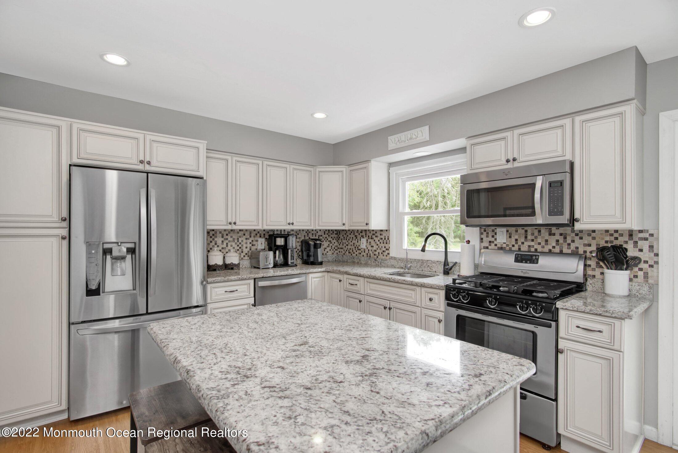 72 Clover Hill Road Colts Neck, NJ 07722 - Photo 8 of 26 Kitchen 3