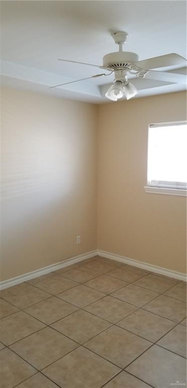 1208 West Wisconsin Road, Unit C Edinburg, TX 78539 - Photo 9 of 16 en empty room with window