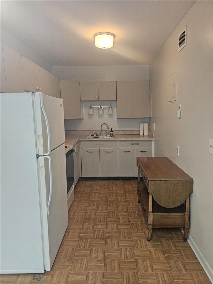 1550 Cherboneau Place, Unit 221 Detroit, MI 48207 - Photo 9 of 26