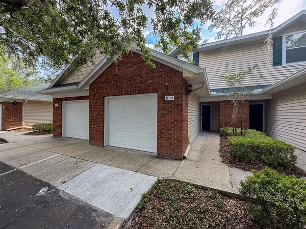 $1,850 | 13200 West Newberry Road, Unit 175, Newberry, FL 32669