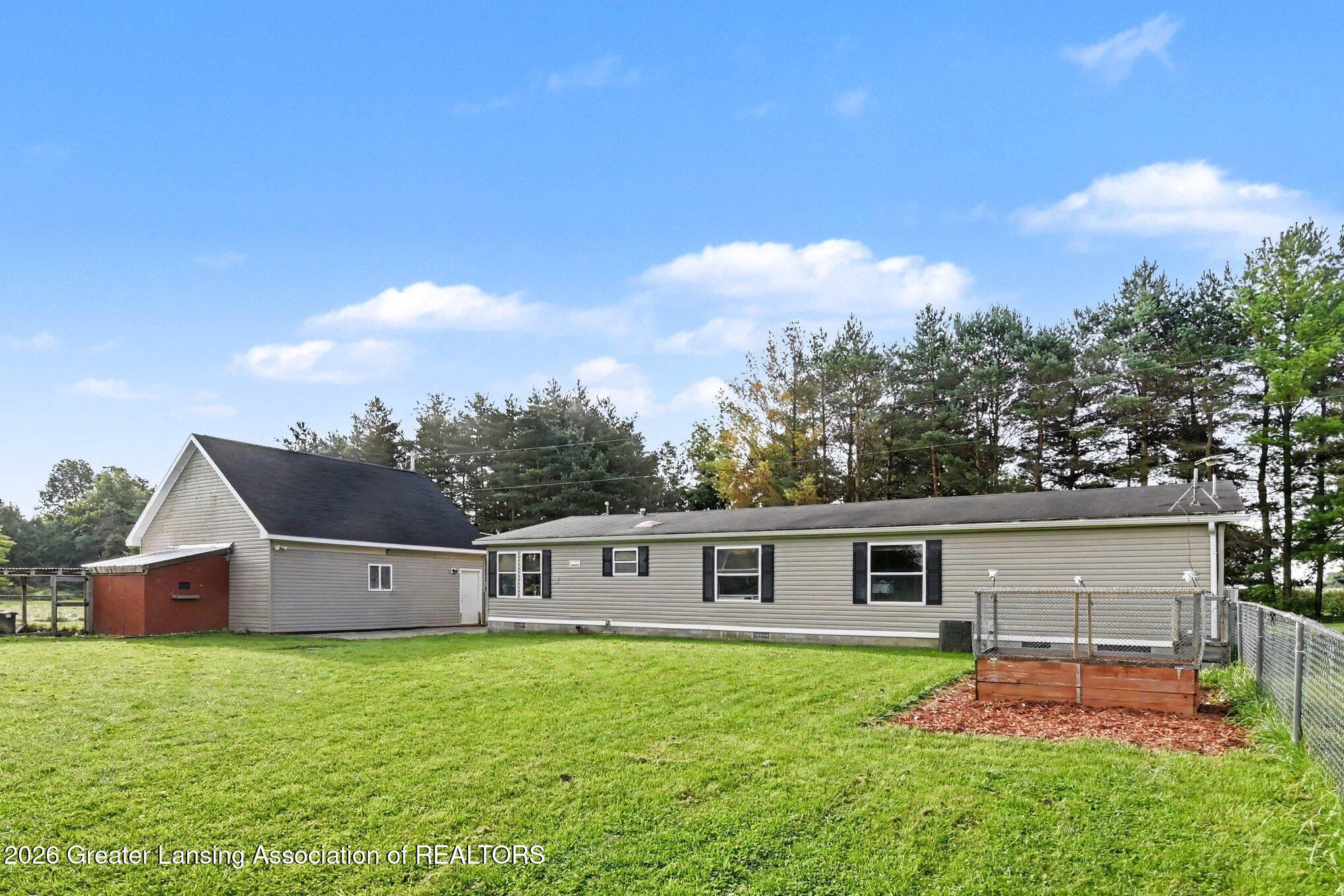 3148 Tyrrell Road Owosso, MI 48867 - Photo 22 of 24 Back of house