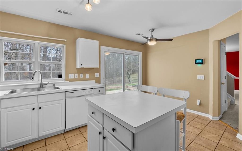 3776 Windstream Way Jamestown, NC 27282 - Photo 17 of 37